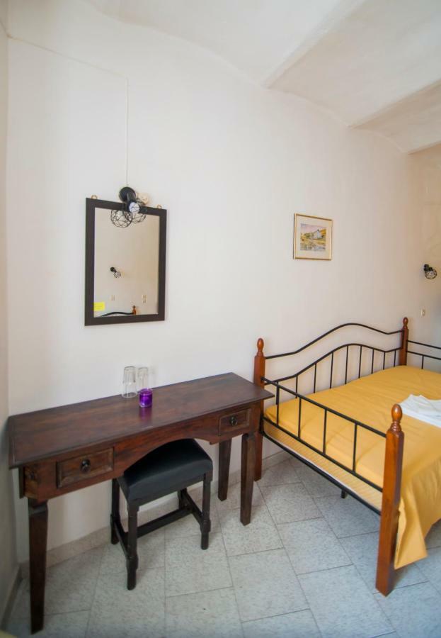 Kymata Hotel Ermoupoli Bagian luar foto